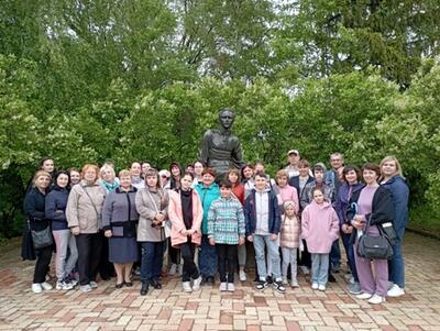 По родному краю  в музей-заповедник Тарханы 